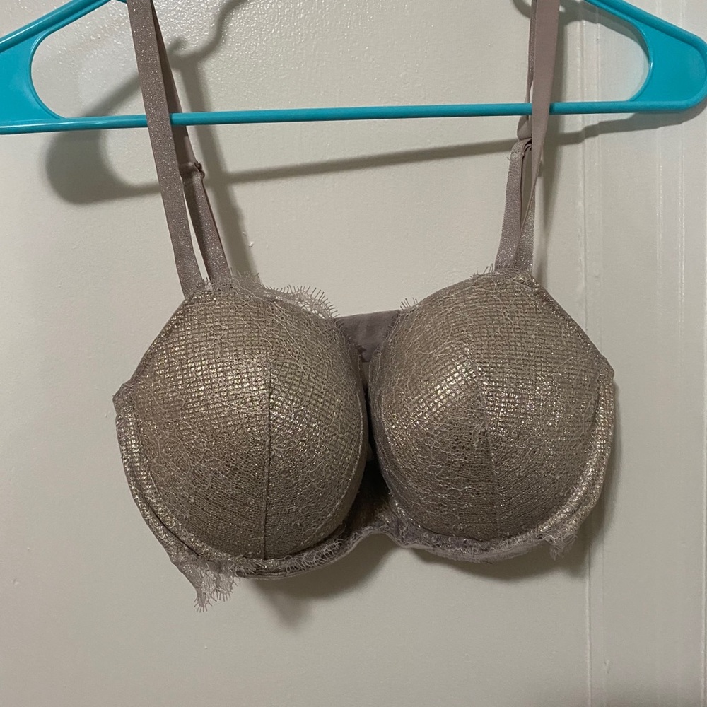 32DDD Victoria Secret Bra
